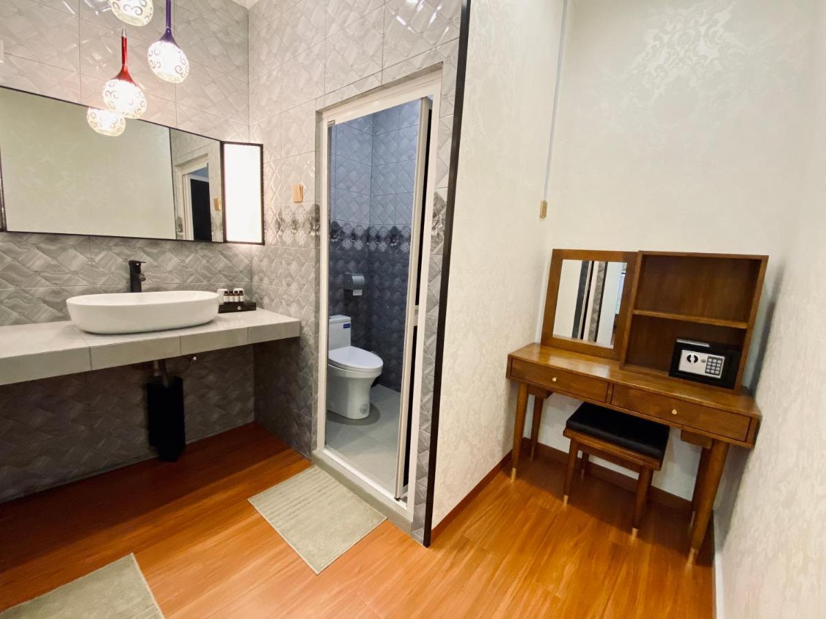 J Boutique Hotel 新张优惠 Muar Eksteriør bilde