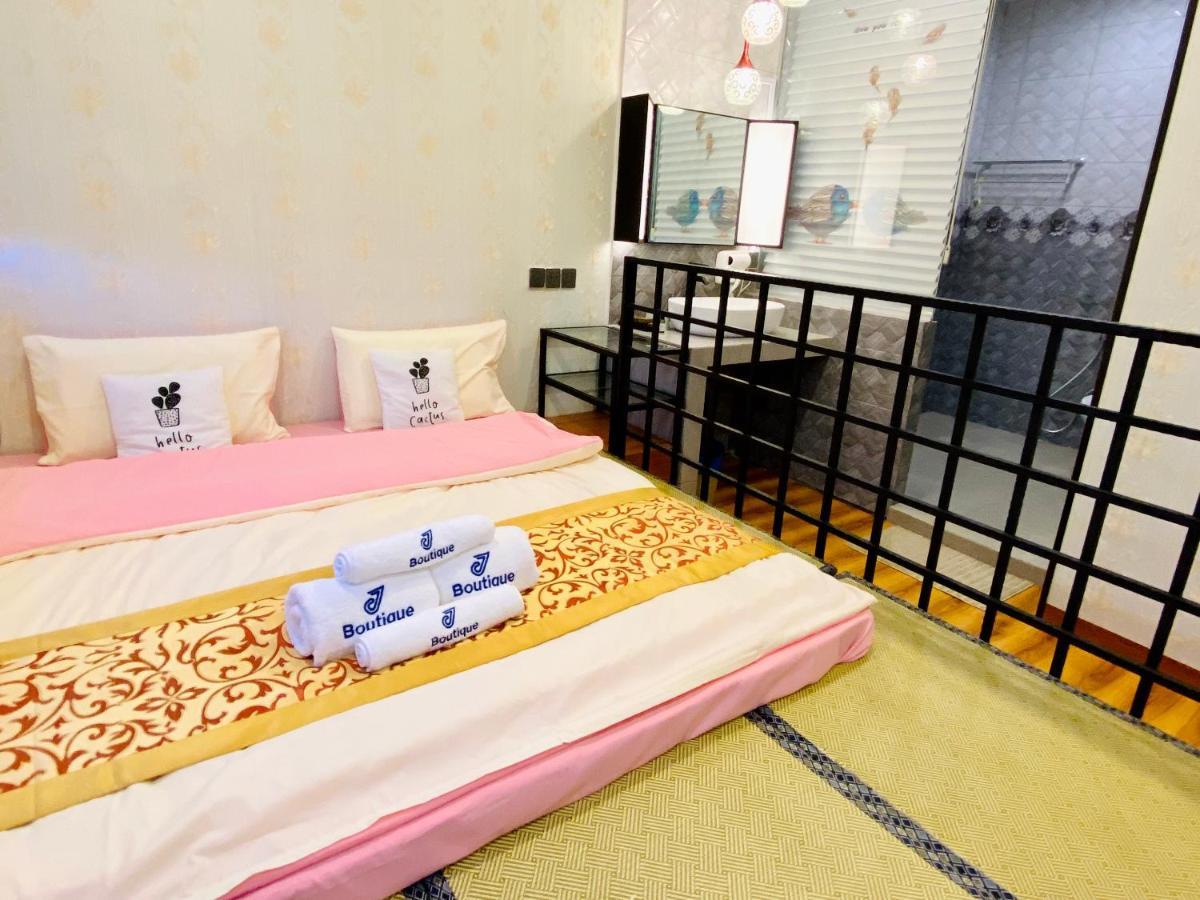 J Boutique Hotel 新张优惠 Muar Eksteriør bilde